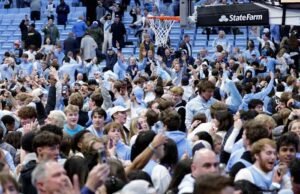 Scheyer dari Duke mengatakan anggota staf ‘meninju wajahnya’ selama badai gedung pengadilan; UNC AD meminta maaf