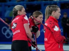 Kanada yang menduduki peringkat teratas mengalahkan Swedia di semifinal cabang curling putri Olimpiade, sementara Swiss mengalahkan Amerika Serikat