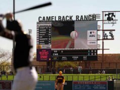 Sedikit lebih dari separuh tantangan bola/pukulan diselesaikan pada hari pertama pertandingan latihan musim semi