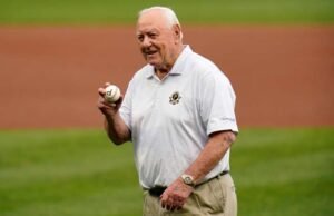 Hall of Famer Bisbol Bill Mazeroski, yang dikenal karena home run walk-off-nya di Seri Dunia 1960, meninggal pada usia 89
