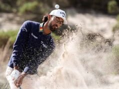 Bhatia dan Hisatsune berbagi kepemimpinan di Pebble Beach. Travis Kelce dan para amatir pulang