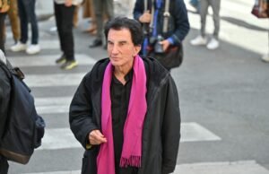 Setelah terungkapnya file Epstein, Jack Lang terpaksa mengundurkan diri, Mélenchon membuat “tawaran federal” kepada komunis, Prancis memenangkan medali di Olimpiade Musim Dingin… Apa yang tidak boleh dilewatkan akhir pekan ini