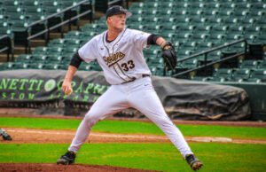 Pembuat Boiler melepaskan XBH – Pembuat Boiler Purdue karena kerugian di Rice