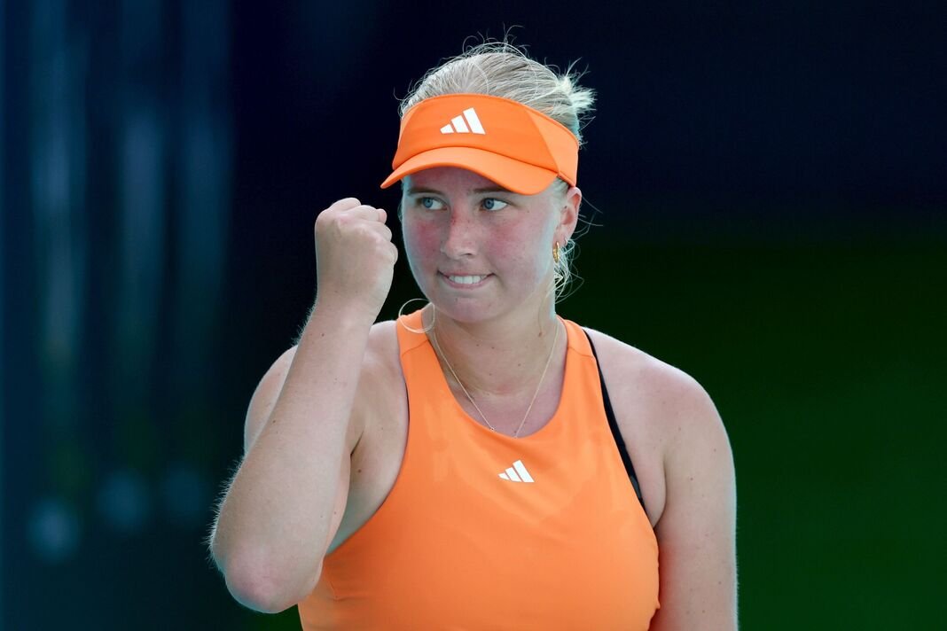 Clara Tauson bisa menunggu Raducanu di putaran kedua di Doha