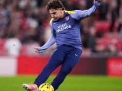 Dalam perlombaan untuk merekrut superstar Atlético Madrid, Barcelona menghadapi persaingan dari Chelsea dan Arsenal