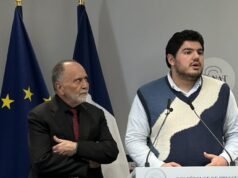 Di Senat, Amine Kessaci membela teks untuk melindungi pelapor