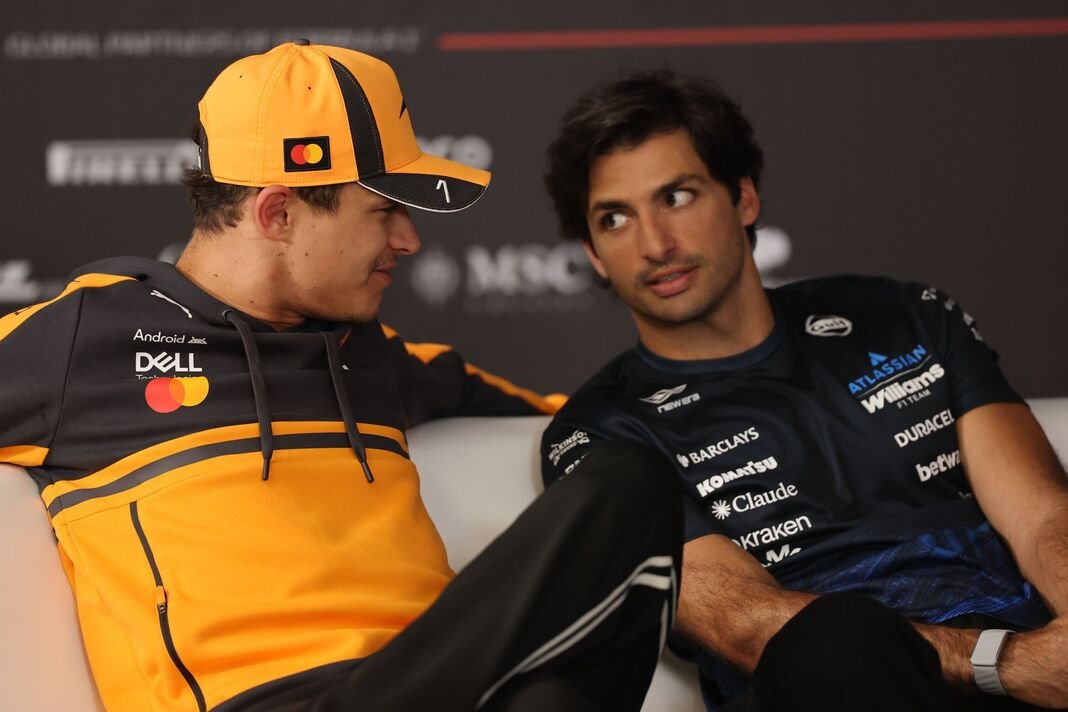 Lando Norris dan Carlos Sainz Lando Norris dan Carlos Sainz