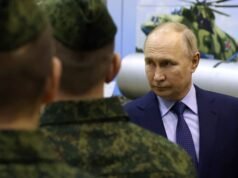 Putin menetapkan ini sebagai “prioritas mutlak” untuk mengembangkan senjata nuklir Rusia dan juga ingin “memperkuat angkatan darat dan laut”