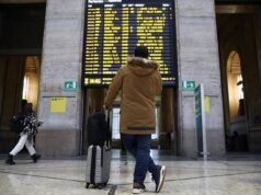 Di Italia, dari " tindakan sabotase yang serius " menyentuh kereta selama akhir pekan pembukaan Olimpiade 2026