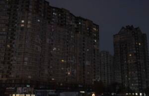 Di Kiev, lebih dari 1.600 bangunan masih belum dilengkapi pemanas setelah rentetan serangan Rusia ke Ukraina