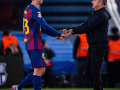 Deco memulai pembicaraan dengan permata Barcelona mengenai perpanjangan kontrak karena Flick menjanjikan tempat di tim utama musim depan