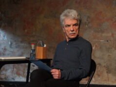 ‘Berhentilah melihat ketulian sebagai sebuah tragedi’