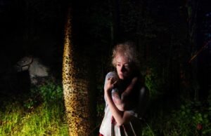 MANDAKÍ oleh Larie Taveira