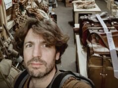 Lembur yang tidak dibayar, kemarahan selebriti, kelelahan tim… manajer Julien Joanny memecah keheningan tentang kondisi kerja di lokasi syuting