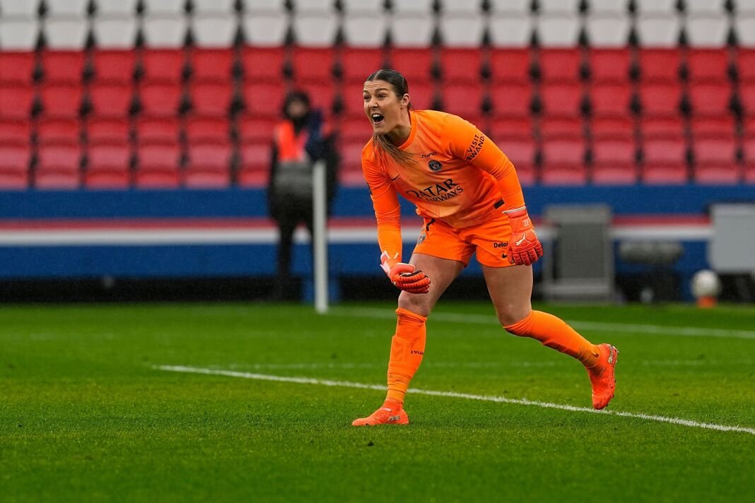 Earps akhirnya mundur dan mengakui bahwa dialah yang harus disalahkan Earps akhirnya mundur dan mengakui bahwa dialah yang harus disalahkan