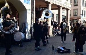 Strasbourg. Konser, pertandingan sore hari, jalan-jalan di kota… edisi Fanfarodoi 2026 sangat tepat sasaran