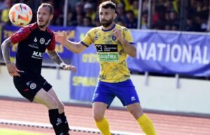 Sepak bola. Mantan bek SAS Epinal Nicolas Borodine kembali ke klub pelatihannya AC Ajaccio