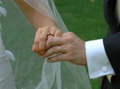 Beberapa jam sebelum pernikahannya dia mendengar bahwa dia menderita kanker