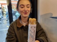 kami menguji tren baru sushi tabung