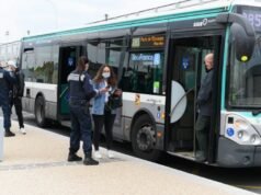 penyerang meninggal karena luka-lukanya