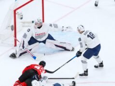Olimpiade Musim Dingin 2026. Hoki Es: Dihancurkan oleh Kanada, Blues menghadapi Jerman di babak play-off