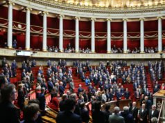 Rhône langsung. Kematian Quentin membakar Majelis Nasional, sebuah pawai penghormatan diumumkan di Lyon pada hari Sabtu