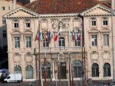 Kota 2026. Di Marseille, jajak pendapat memperkirakan duel seru antara walikota sayap kiri yang akan keluar dan RN