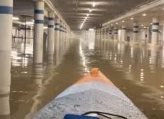 Maine-et-Loire. “Saya menemukan tempat parkir”: video viral tentang seorang pembuat kayak di Leclerc yang banjir