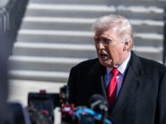 Perdagangan narkoba. AS menyerang sebuah kapal baru di Samudera Pasifik dan membunuh tiga tersangka penyelundup manusia