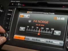 Otomotif. Akankah stereo mobil (dan radio) hilang dari mobil? Mengapa Arcom memperingatkan