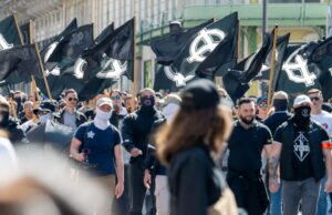 Kebijakan. Menjelang pembubaran ‘Blok Montpellier’ dan ‘Patria albiges’, dua kelompok kecil ultra-kanan