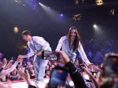 Olimpiade Musim Dingin. Sang juara tiba di Aula Olimpiade, bendera yang diharapkan… Liburan di Albertville!