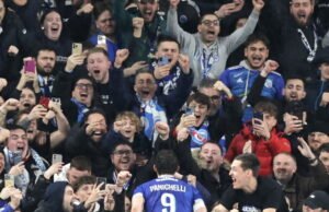 Ligue 1. Apa yang terjadi di tribun ultras Racing Club de Strasbourg saat pertandingan melawan Lyon?