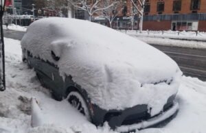 AMERIKA SERIKAT. Dia mengisi daya teleponnya di mobilnya dan meninggal karena keracunan karbon monoksida