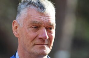 Kota 2026. Di Fréland, walikota, Jean-Louis Barlier, akan muncul kembali terlambat tiga bulan