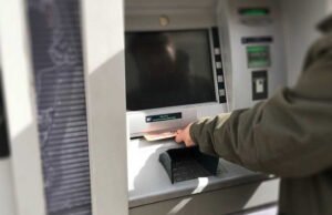 Lebih dari 5,9% pada tahun 2026: mengapa ‘biaya pemeliharaan rekening’ yang dikenakan bank masih lebih tinggi?