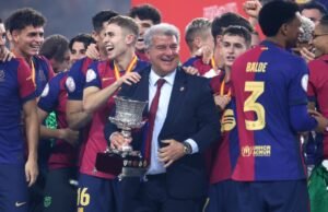 Laporta mengucapkan selamat tinggal di ruang ganti Barcelona dan menerima dukungan publik dari Flick menjelang pemilu