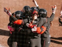 Wolfpack menang dua kali lagi dan memperpanjang rekor kemenangan beruntunnya menjadi sembilan