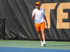 Vols membagi pemimpin ganda vs. Bruins, Sooners