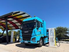 Afrika sedang menguji pengisian tenaga surya untuk truk-truk besar