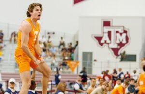 Lima pelompat putra memimpin 19 entri kejuaraan dalam ruangan NCAA UT