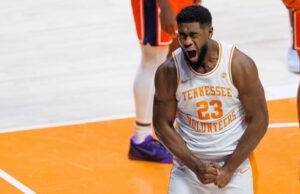 Carey pindah ke Tim Pelayanan Masyarakat SEC