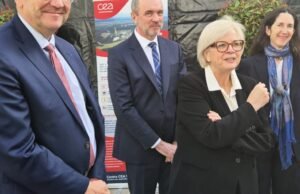 Menteri Angkatan Bersenjata di jantung lokasi yang strategis untuk produksi hulu ledak nuklir