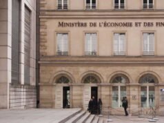 Badan Fitch akan memberikan penilaiannya terhadap peringkat Perancis pada hari Jumat