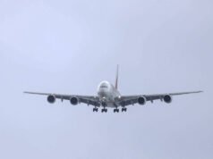 Menurut Menteri Perhubungan, hampir 2.000 orang Prancis telah dipulangkan, 5.000 di antaranya masih menunggu.