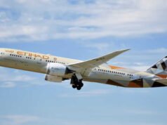 Dua penerbangan Abu Dhabi-Paris dijual dengan harga hampir 2.000 euro per tiket