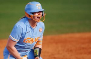 Nomor 1 Tennessee bangkit kembali melawan LSU No. 17 untuk memenangkan seri pembukaan SEC