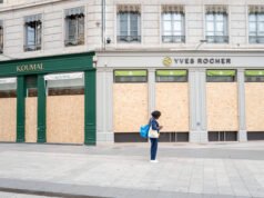 “Saat ini, para pedagang menghubungi kami untuk meminta bantuan,” Senator Audrey Linkenheld memperingatkan