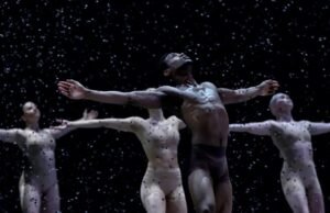 Tiga pertunjukan perdana Perancis untuk Ballet British Columbia Vancouver di Théâtre des Champs-Élysées