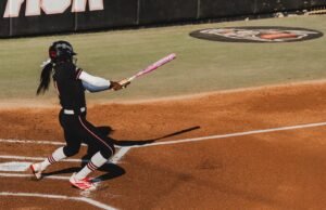 Inning ketujuh: Doom’s Pack vs.Charlotte